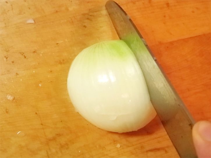 玉ねぎみじん切りのコツ