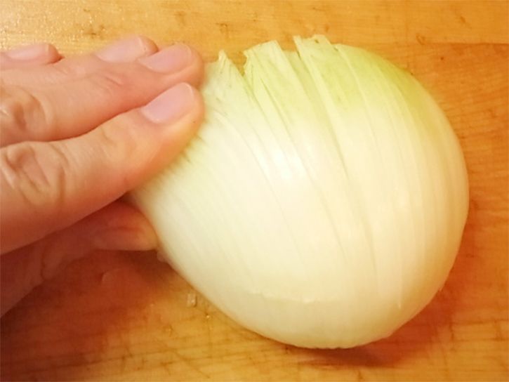 玉ねぎみじん切りの方法