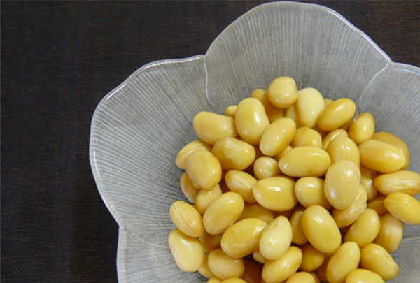 和食のおかずに活かせる蒸し大豆の作り方