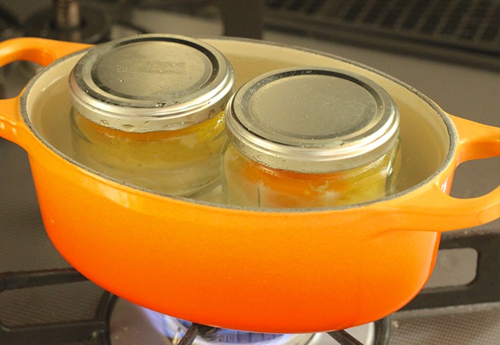 エッグスラットを湯煎