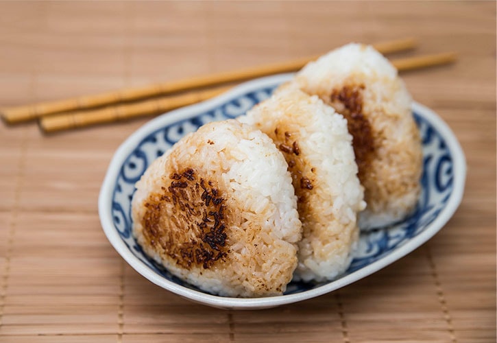 通販のお米はやきおにぎりで頂く