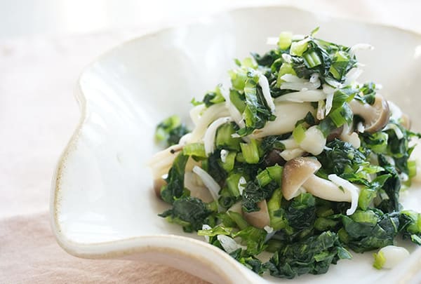 小松菜の塩もみで栄養そのまま簡単レシピ