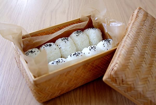 塩むすびで気軽にお出かけ！